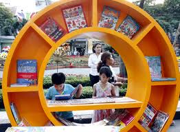 ໄຂງານບຸນປຶ້ມ ແລະ ວັດທະນະທຳການ ອ່ານ ປີ 2012